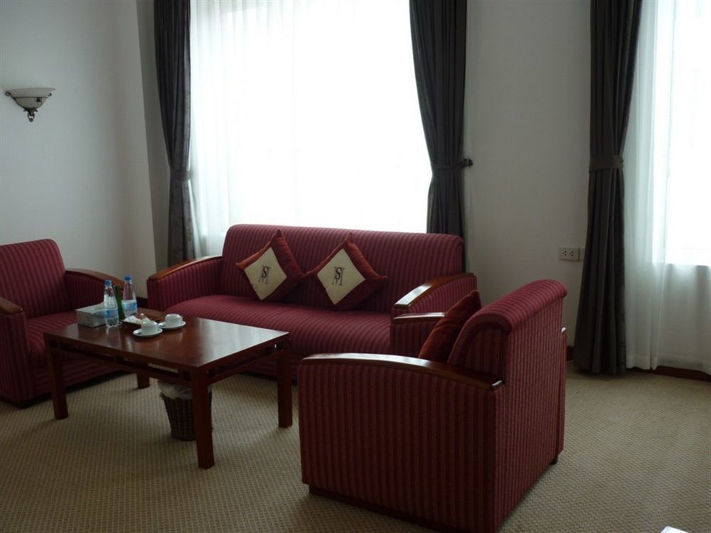 Rock Hotel 2*